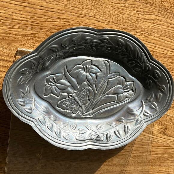 Vintage Lenox Embossed Butterfly Meadow 9” server plate dish - Picture 4 of 5